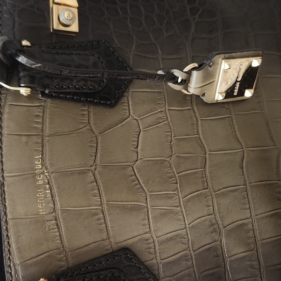Henri Bendel Black And Olive Ombre Croc Leather - Picture 3 of 7
